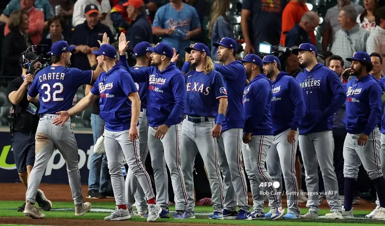 [Video] RANGERS vencen a los ASTROS 10 arriba en serie de campeonato